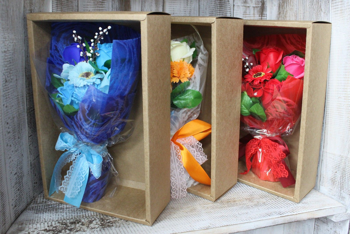 Luxury Soap Flower Bouquet Gift Box (Red) – Valentine’s Surprise